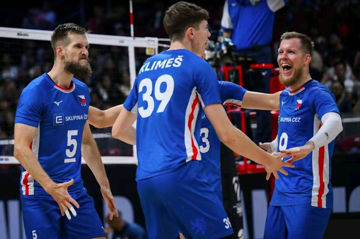 2025世界男排锦标赛八强诞生:捷克横扫突尼斯 伊朗逆转塞尔维亚