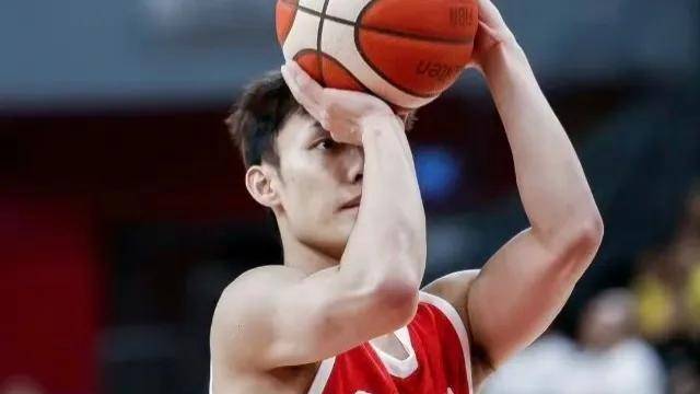 胡明轩、崔永熙领衔五星广东银河战舰出炉,11冠王力拼CBA总冠军