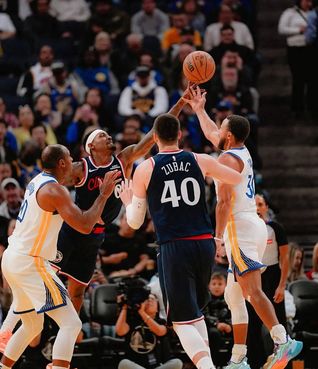 新秀狂砍25+4+2!快船意外发现宝藏选手