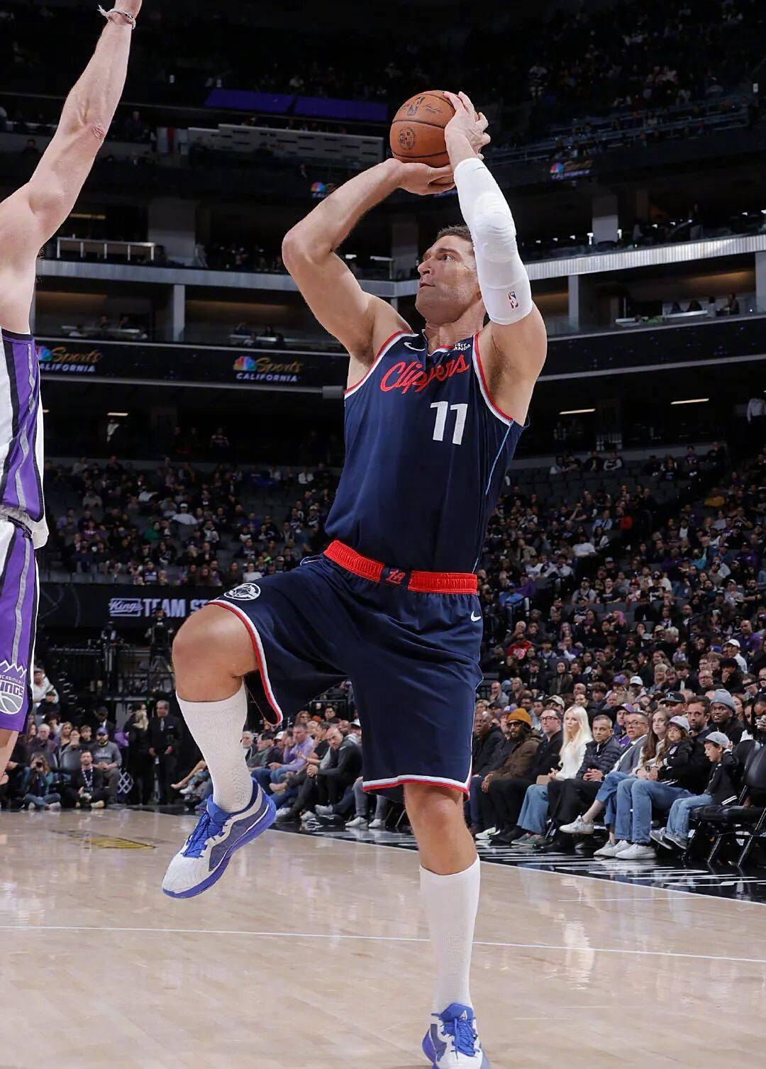 新秀狂砍25+4+2!快船意外发现宝藏选手