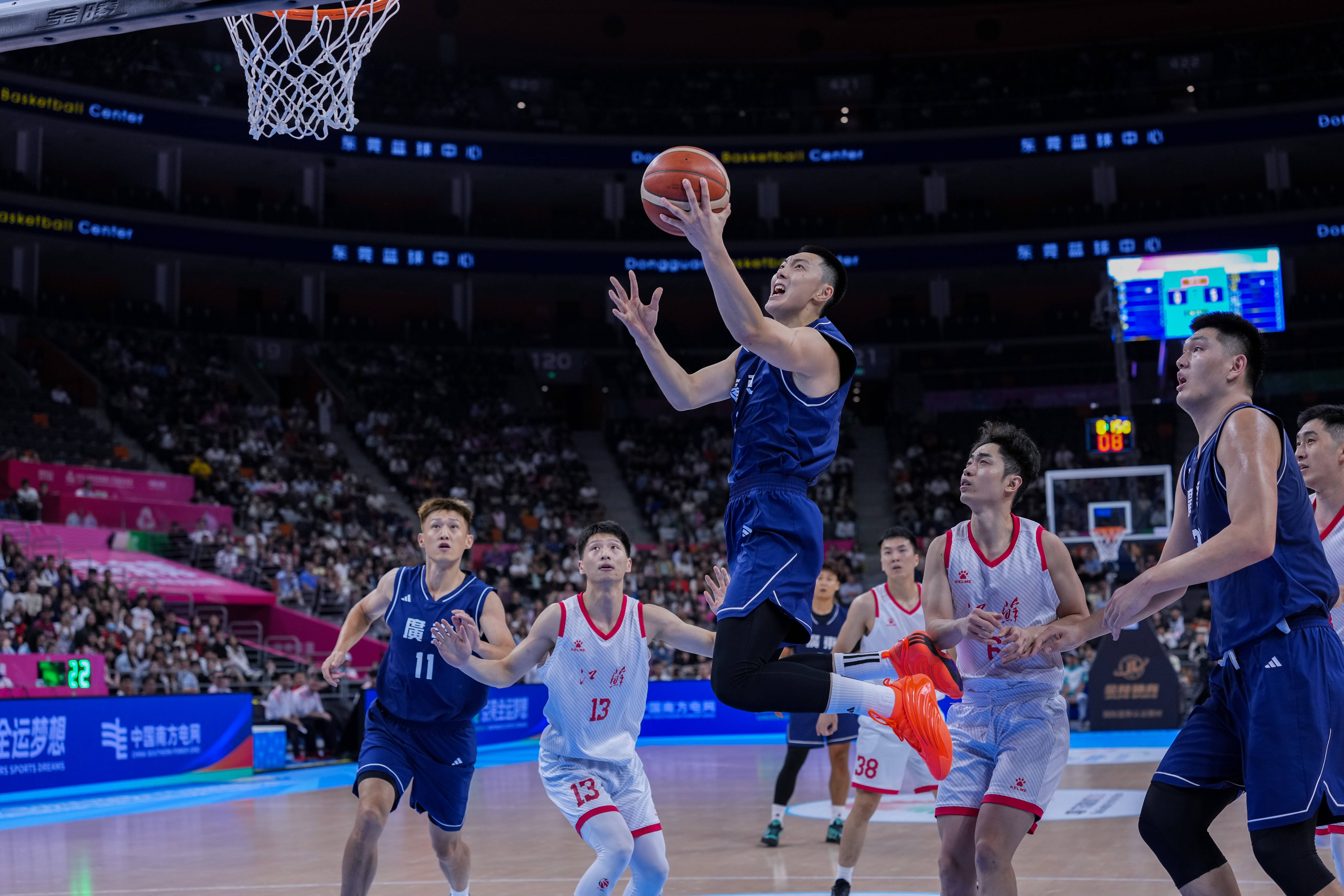 (全运会)篮球——男子成年组小组赛:广东胜江苏