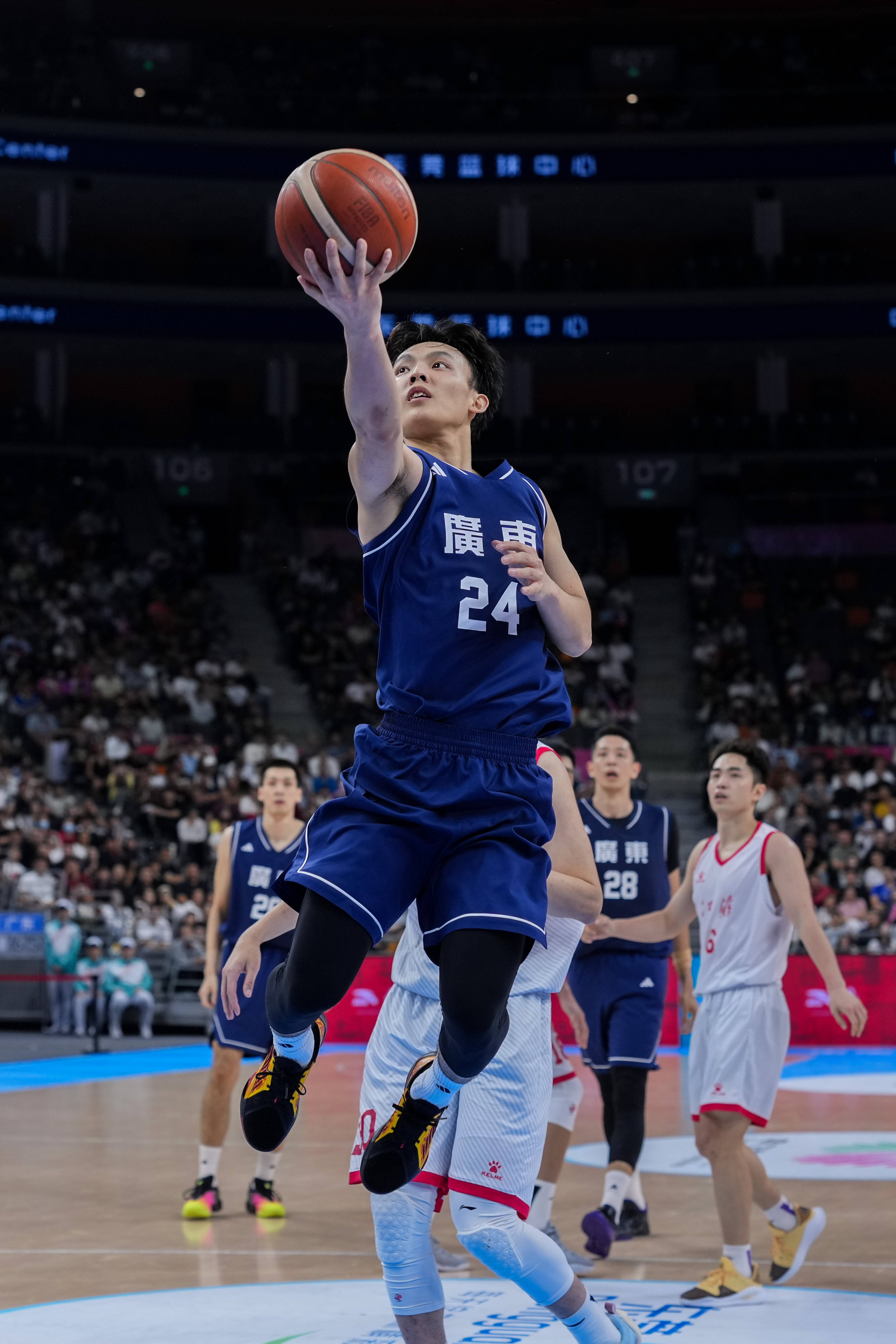 (全运会)篮球——男子成年组小组赛:广东胜江苏