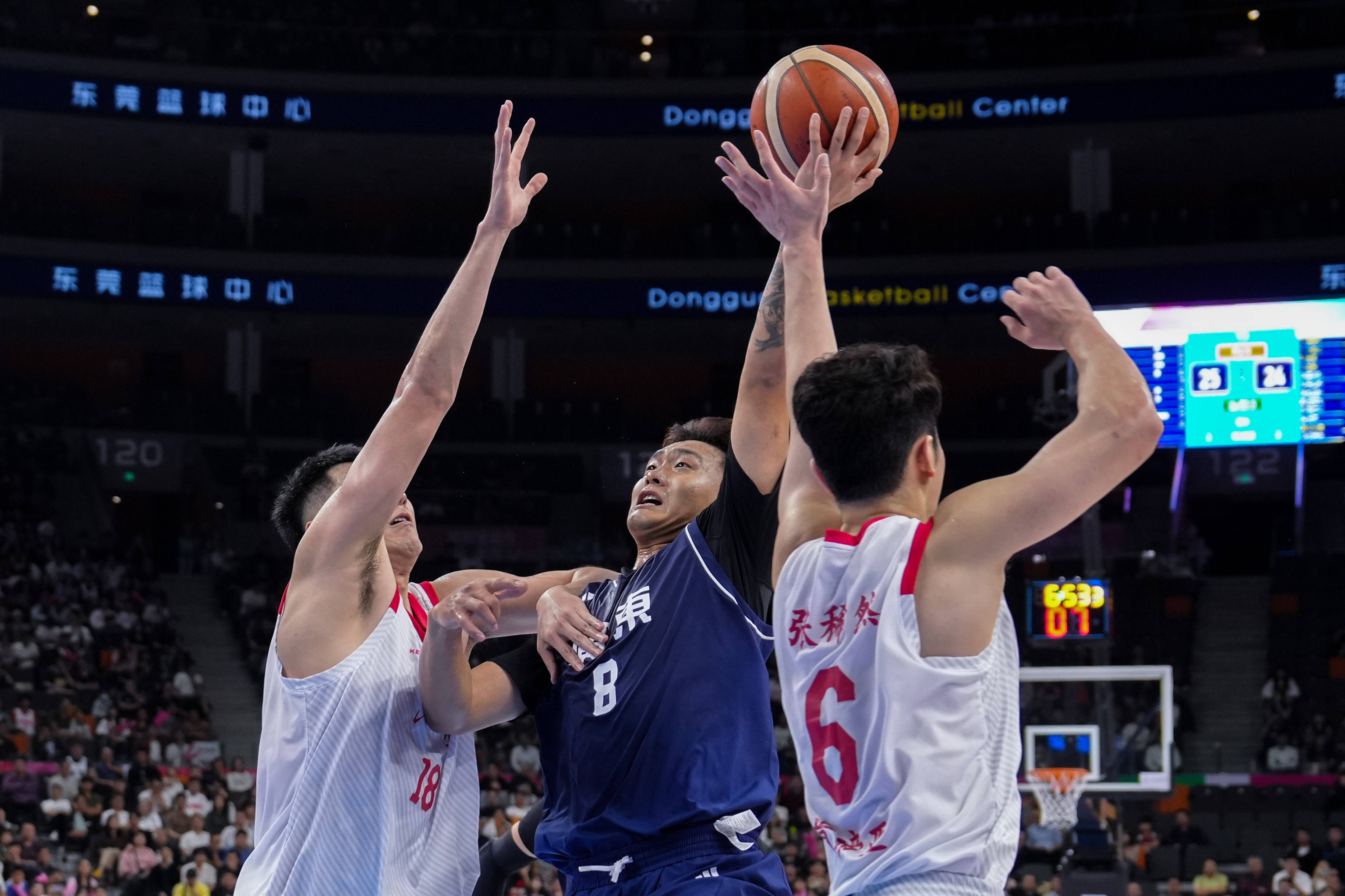 (全运会)篮球——男子成年组小组赛:广东胜江苏