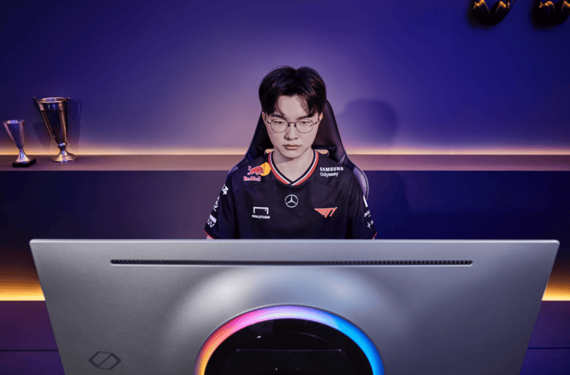 T1六度登顶LOL全球总决赛冠军,三星玄龙骑士以冠军级装备点亮竞技梦想